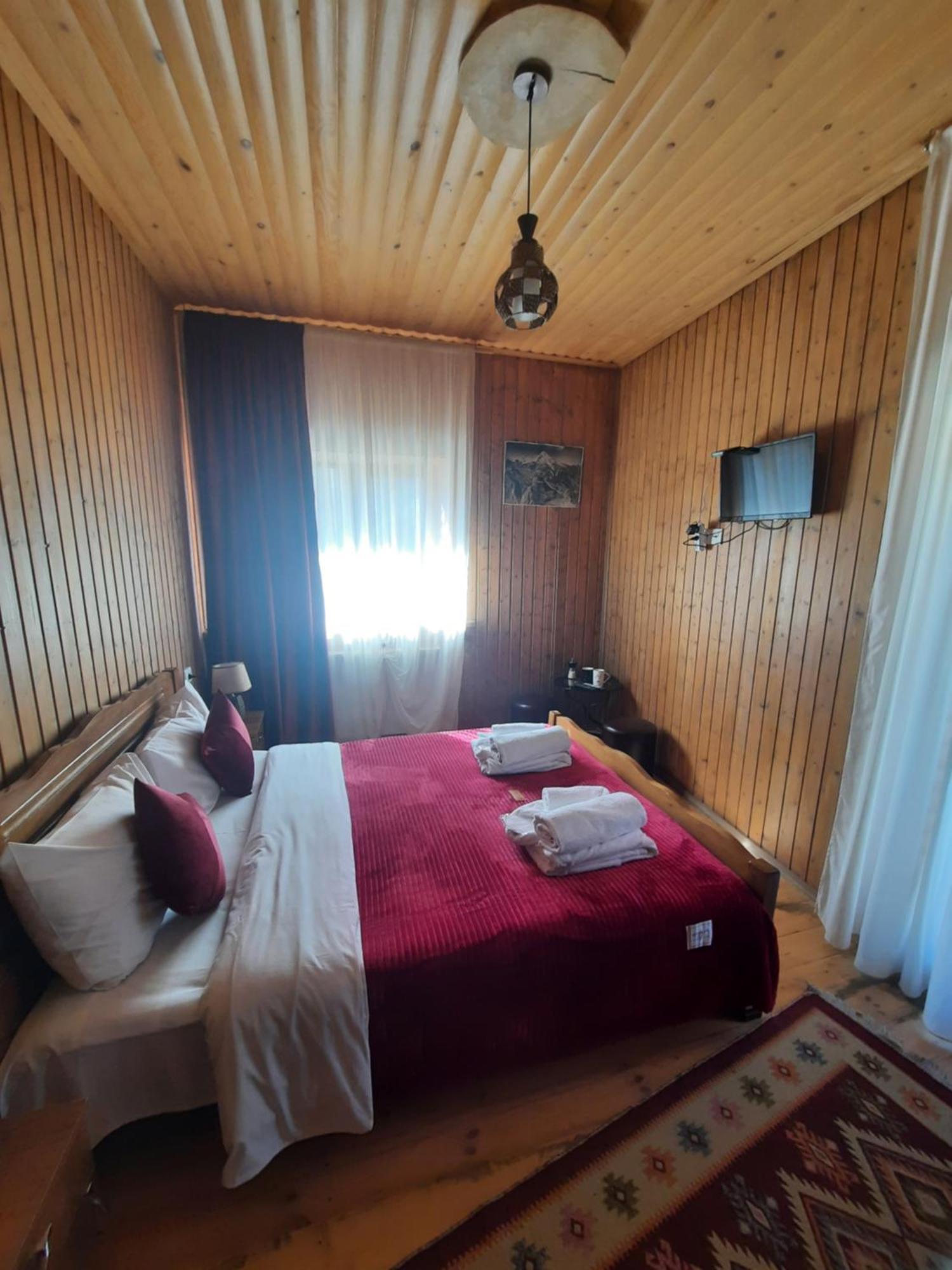 Bana Hotel Kazbegi Luaran gambar